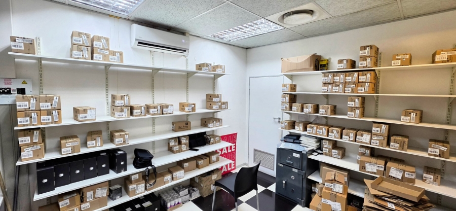 To Let Commercial Property for Rent in Bellville Central Western Cape